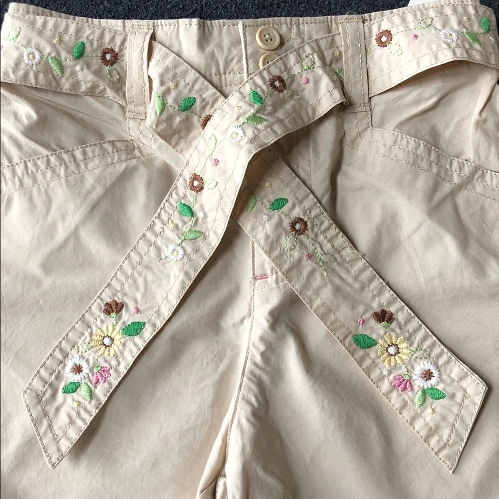 Oshkosh B'Gosh Girls 100% Cotton Shorts, Floral Embroidery Matching Belt Size 10